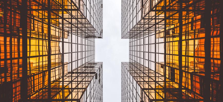 Decisiones estratégicas en equipos multidisciplinares: un modelo para la eficiencia y la responsabilidad